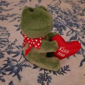 Bearington Lil Kiss Me Frog Plush Heart Valentine's Day - Used, Has Hang Tag!